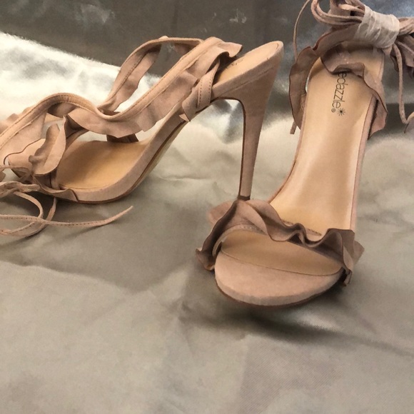 Shoes - Picture 3 of 3